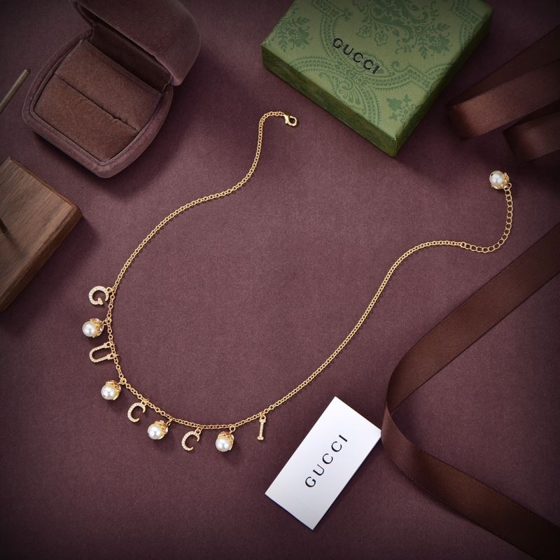 G*u*i necklaces